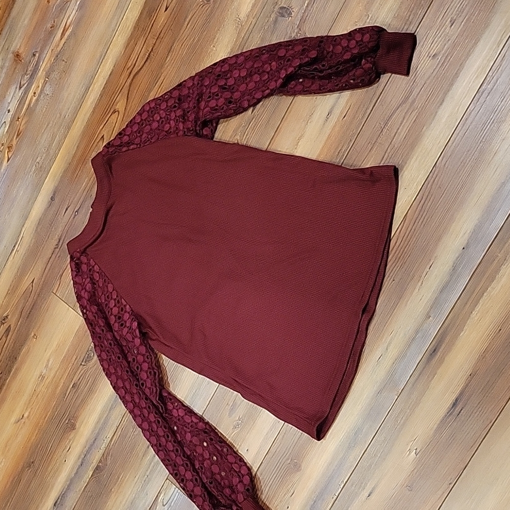 🆕 Miholl top